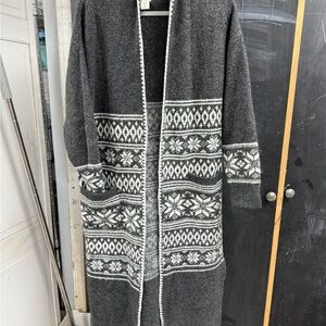 Gray and White Patterned knee length Cardigan